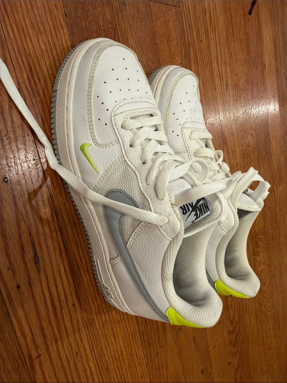 size 5Y Nike Kids White Sneakers with Neon Green Accents use very good no box